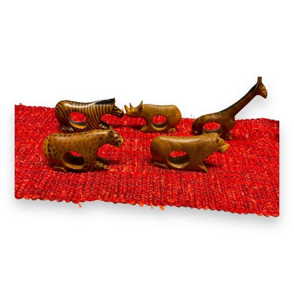 Set of 5 Hand Carved Painted Wooden Animal Shape Napkin Rings Zebra Giraffe - Picture 1 of 5